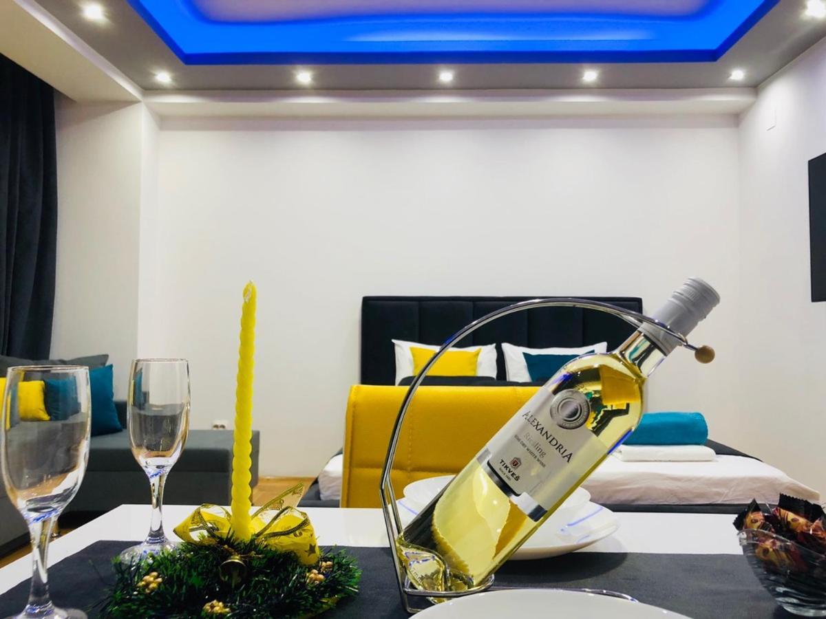 Front Beach Exclusive Apartments Sztruga Kültér fotó