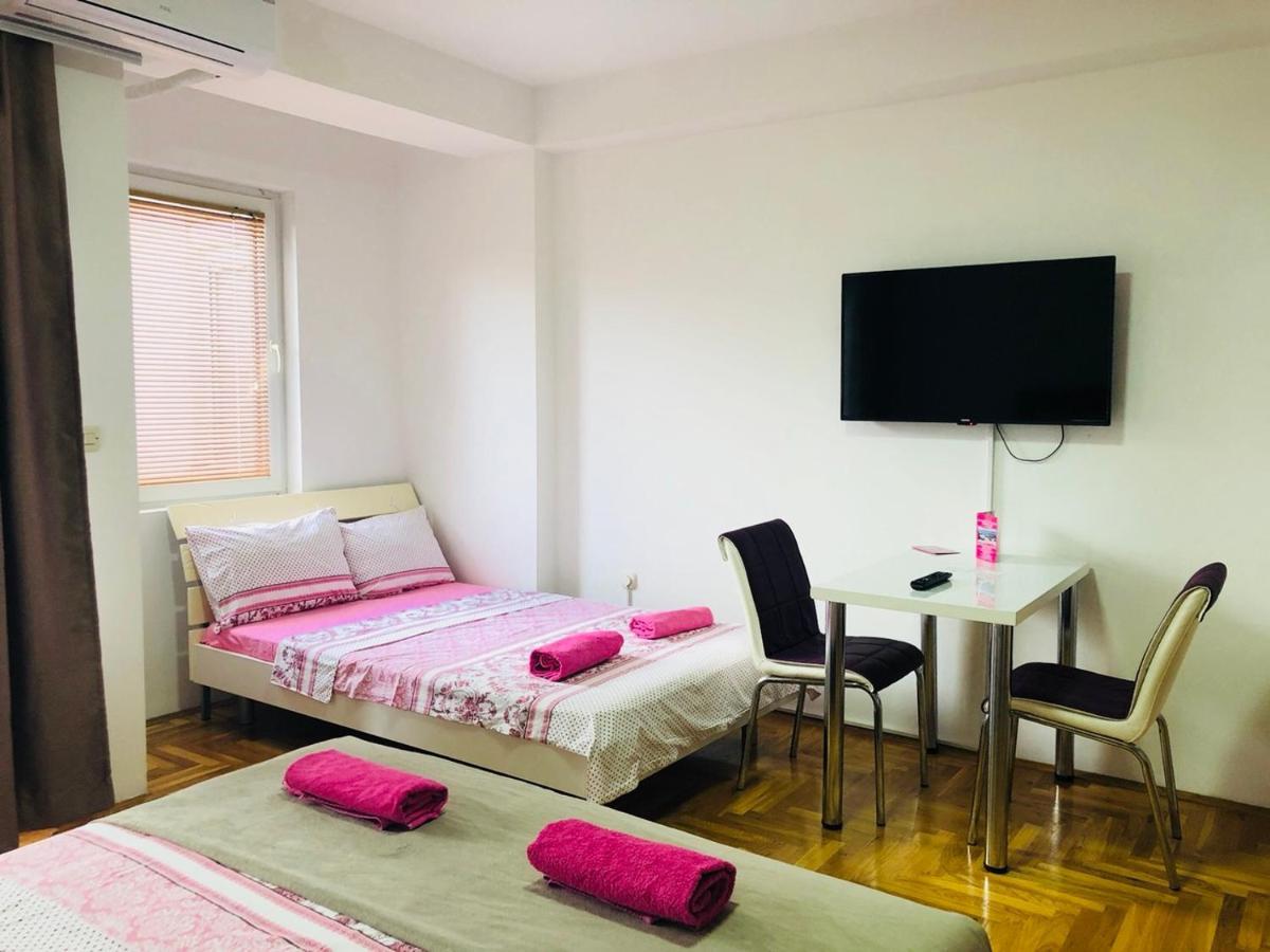 Front Beach Exclusive Apartments Sztruga Kültér fotó