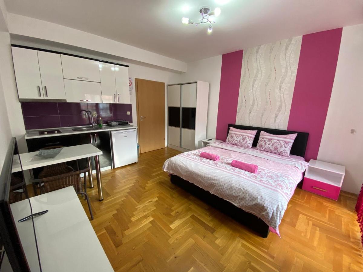 Front Beach Exclusive Apartments Sztruga Kültér fotó