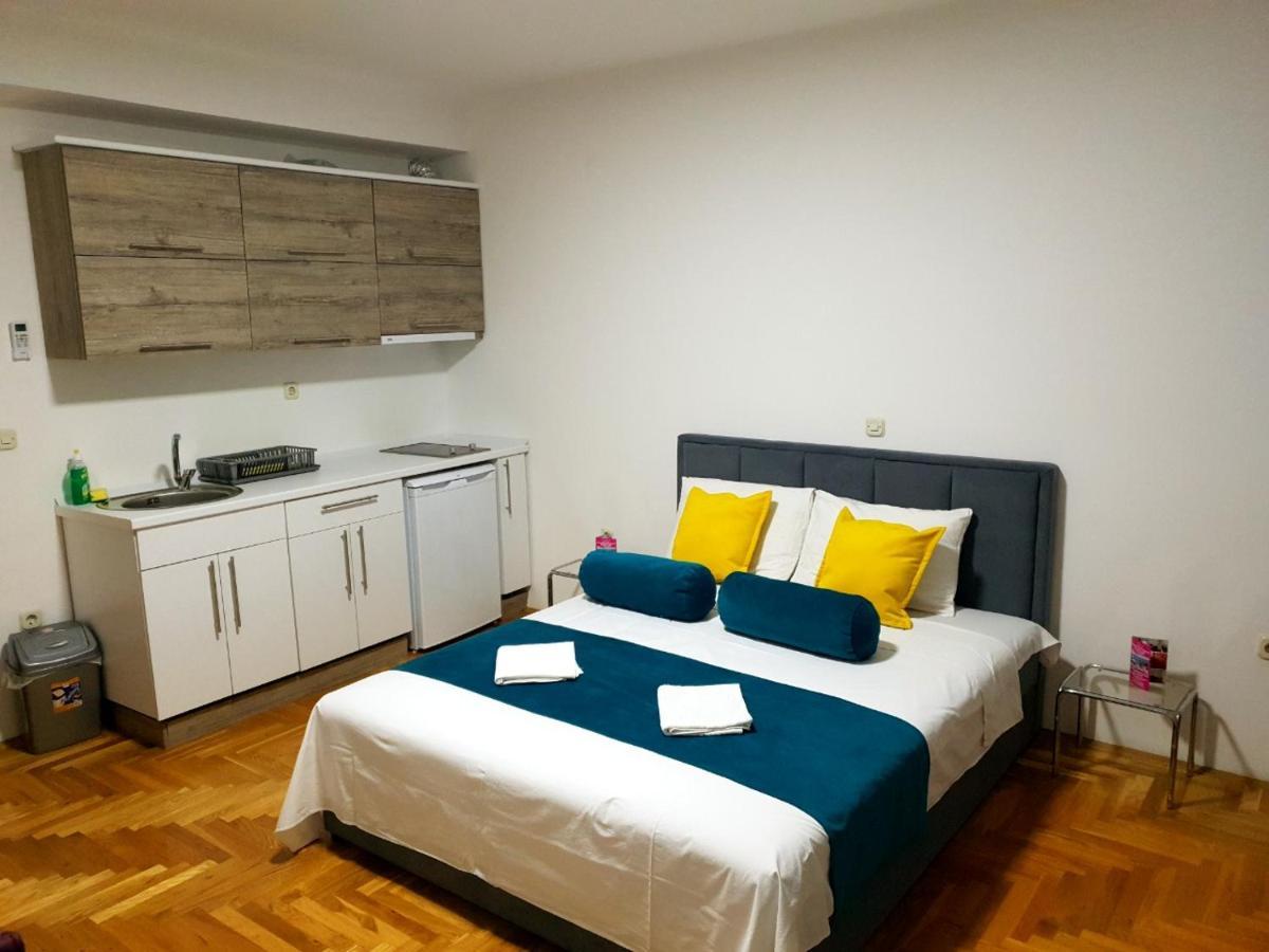 Front Beach Exclusive Apartments Sztruga Kültér fotó