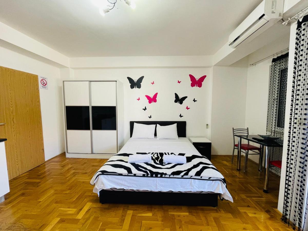 Front Beach Exclusive Apartments Sztruga Kültér fotó