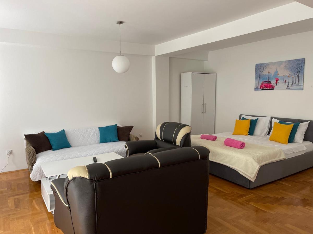 Front Beach Exclusive Apartments Sztruga Kültér fotó