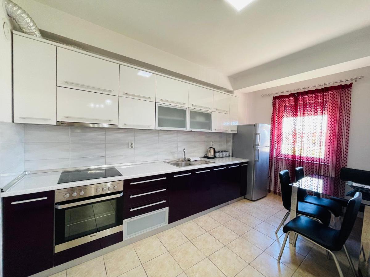 Front Beach Exclusive Apartments Sztruga Kültér fotó