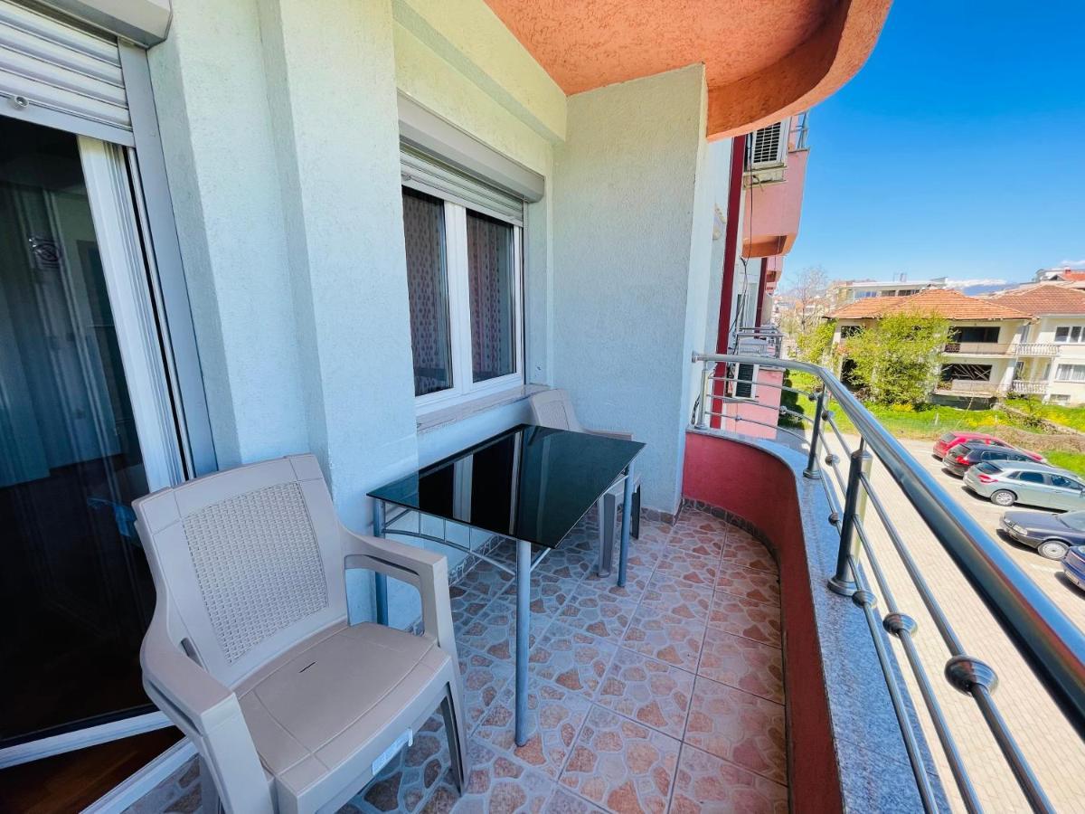 Front Beach Exclusive Apartments Sztruga Kültér fotó