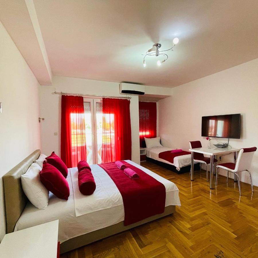 Front Beach Exclusive Apartments Sztruga Kültér fotó