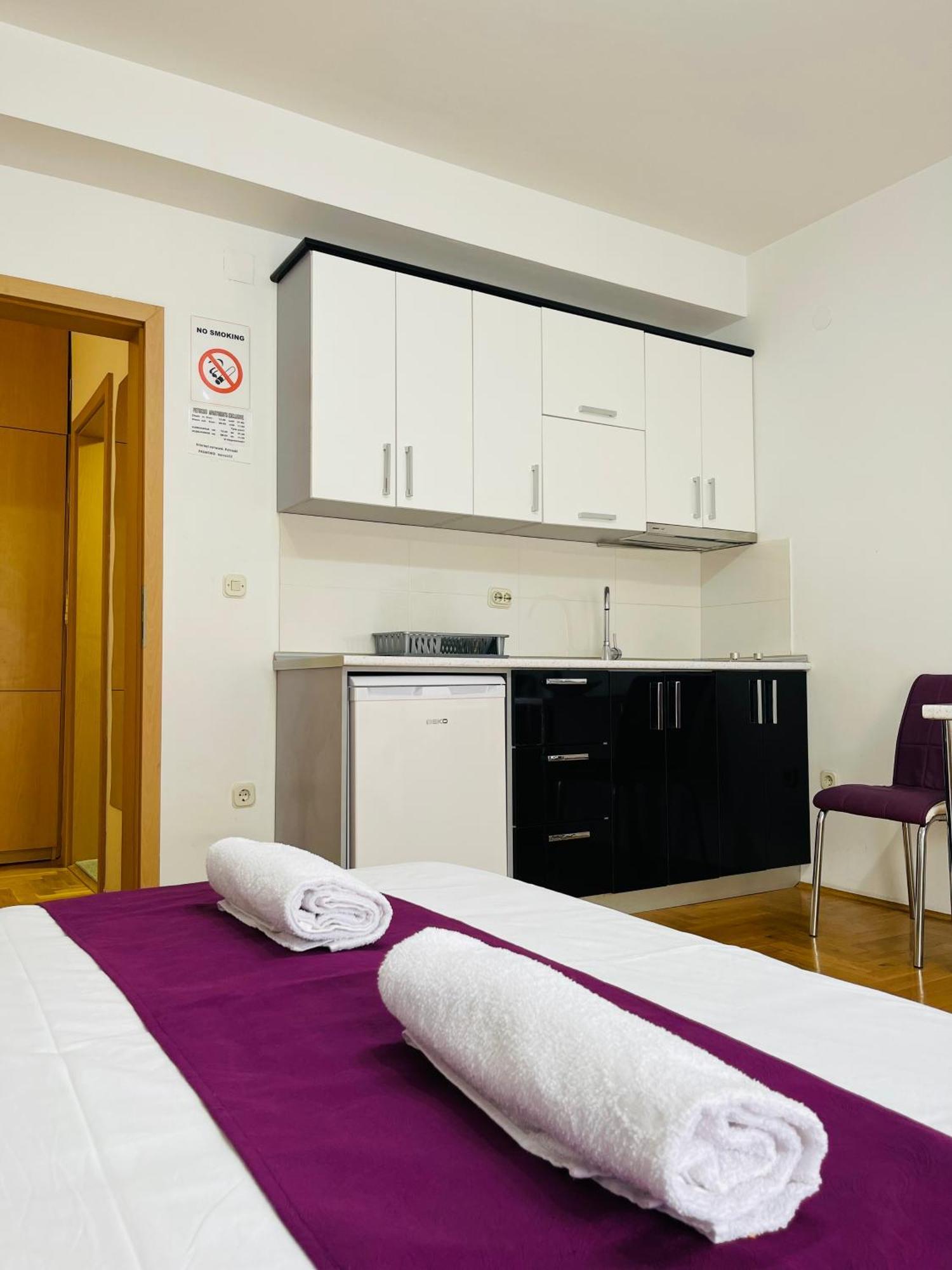 Front Beach Exclusive Apartments Sztruga Kültér fotó