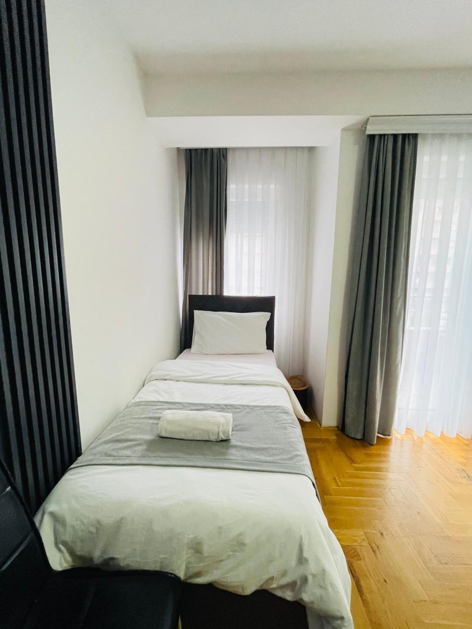 Front Beach Exclusive Apartments Sztruga Kültér fotó