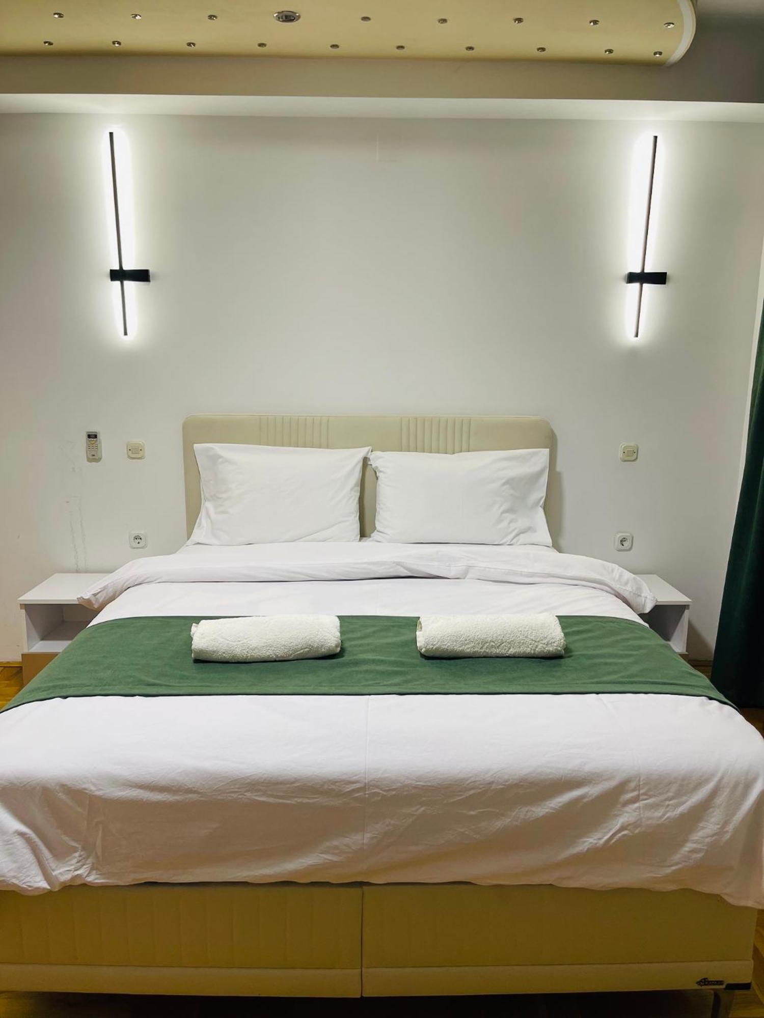 Front Beach Exclusive Apartments Sztruga Kültér fotó